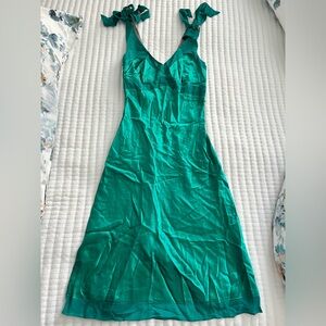 BCBGMaxAzria Green Satin One Piece Dress